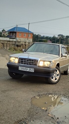 Mercedes 190 1990, 360,000 km - 2.0 л - Astara