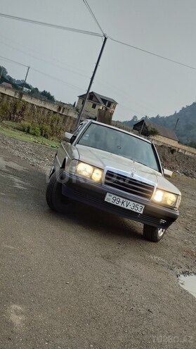 Mercedes 190 1990, 360,000 km - 2.0 л - Astara