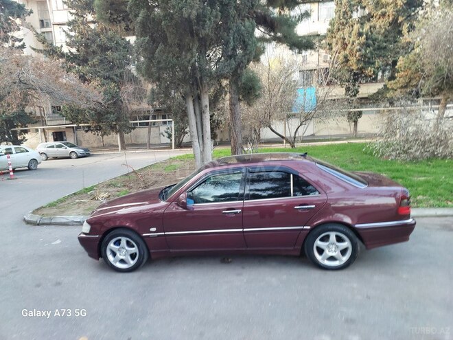 Mercedes C 200 1998, 284,000 km - 2.0 l - Bakı