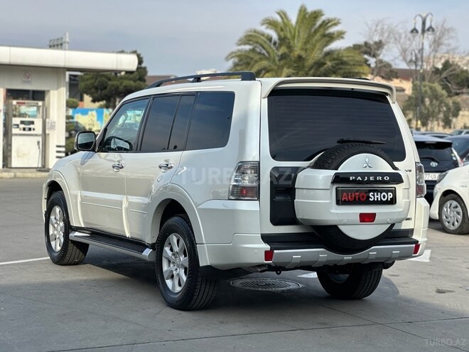 Mitsubishi Pajero 2011, 142,000 km - 3.5 l - Bakı