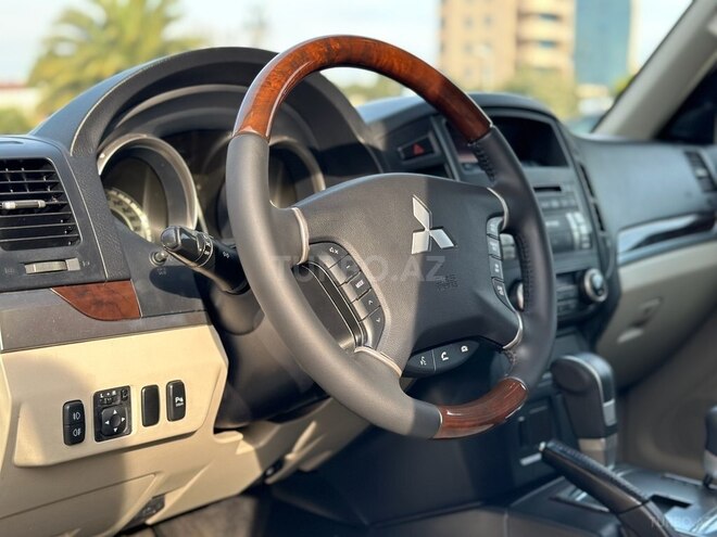 Mitsubishi Pajero 2011, 142,000 km - 3.5 l - Bakı