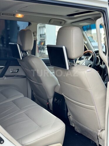 Mitsubishi Pajero 2011, 142,000 km - 3.5 l - Bakı