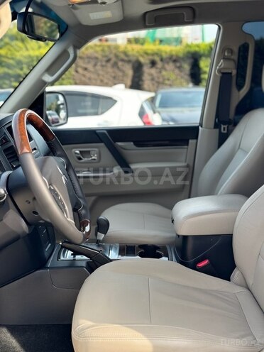 Mitsubishi Pajero 2011, 142,000 km - 3.5 l - Bakı