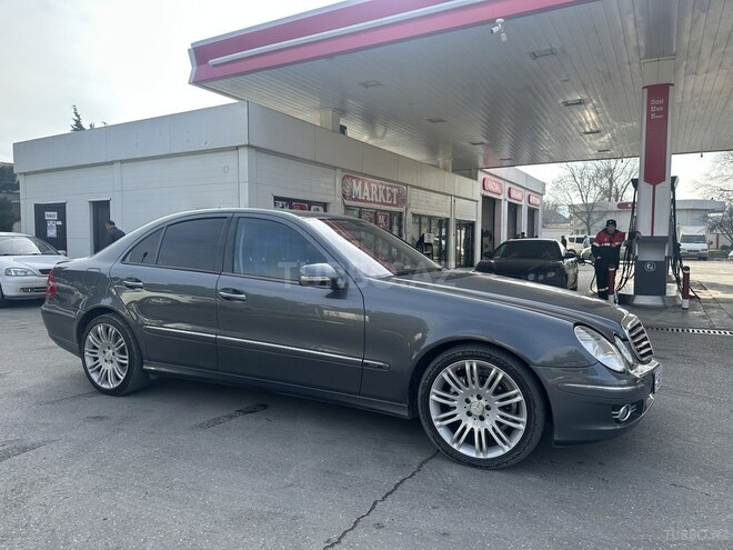 Mercedes E 220 2006, 299,000 km - 2.2 l - Bakı