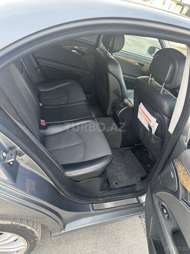 Mercedes E 220 2006, 299,000 km - 2.2 l - Bakı