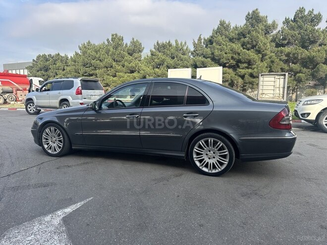 Mercedes E 220 2006, 299,000 km - 2.2 l - Bakı