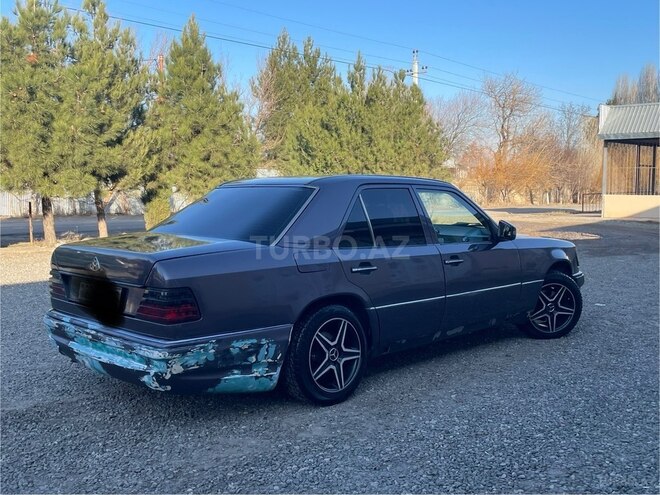 Mercedes E 320 1993, 452,640 km - 3.2 л - Goranboy