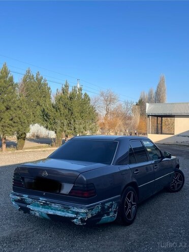 Mercedes E 320 1993, 452,640 km - 3.2 л - Goranboy