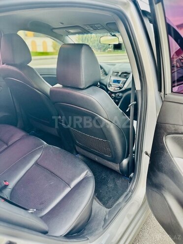 Hyundai Accent 2015, 143,180 km - 1.4 l - Bakı