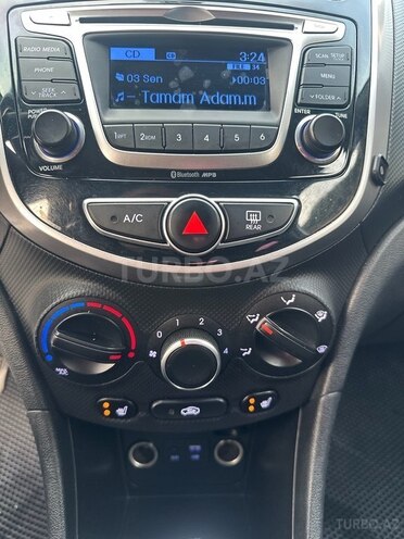 Hyundai Accent 2015, 143,180 km - 1.4 l - Bakı