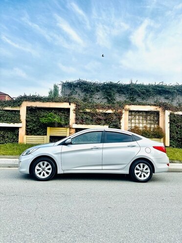 Hyundai Accent 2015, 143,180 km - 1.4 l - Bakı