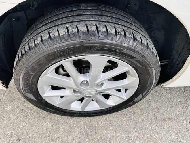 Toyota Corolla 2015, 164,342 km - 1.6 l - Bakı