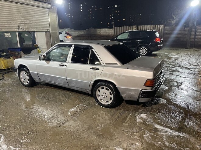 Mercedes 190 1991, 123,456 km - 2.0 л - Bakı