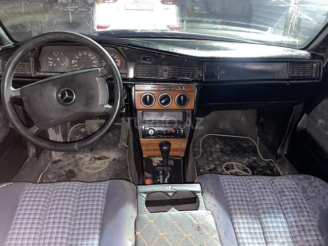 Mercedes 190 1991, 123,456 km - 2.0 л - Bakı