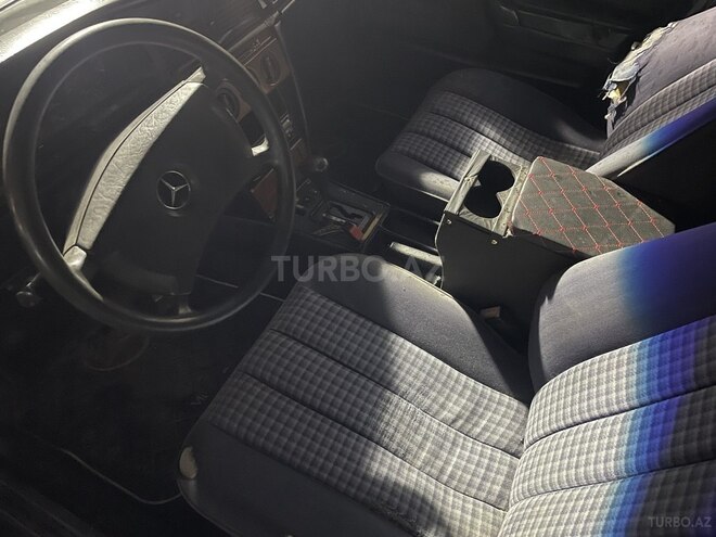 Mercedes 190 1991, 123,456 km - 2.0 л - Bakı
