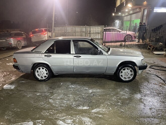Mercedes 190 1991, 123,456 km - 2.0 л - Bakı