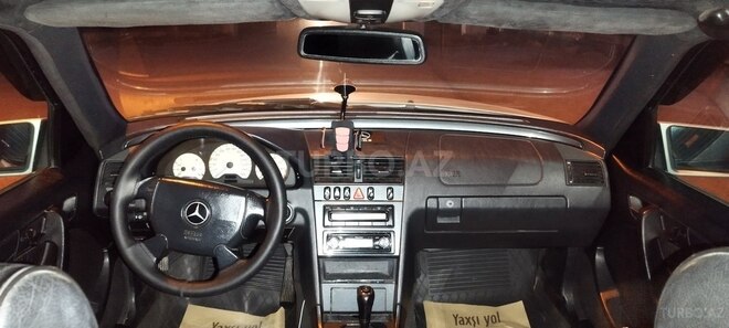 Mercedes C 240 2000, 230,000 km - 2.4 l - Bakı