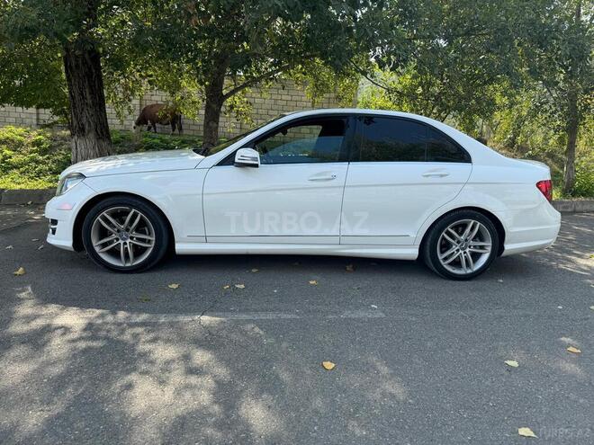 Mercedes C 250 2013, 194,000 km - 1.8 л - Quba