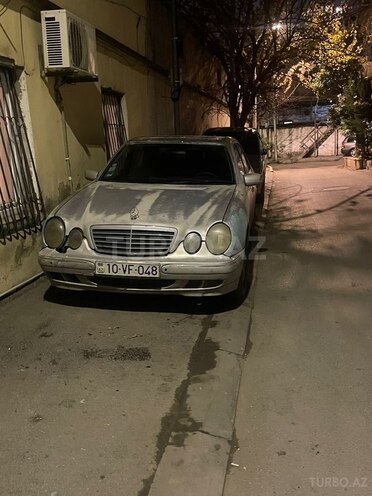 Mercedes E 220 d 1999, 180,000 km - 2.2 l - Bakı