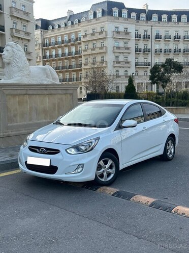 Hyundai Accent 2011, 225,000 km - 1.4 l - Bakı