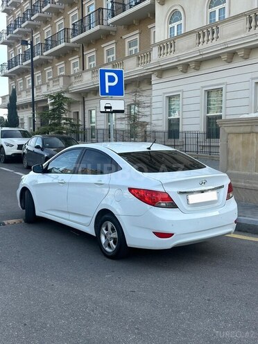 Hyundai Accent 2011, 225,000 km - 1.4 l - Bakı