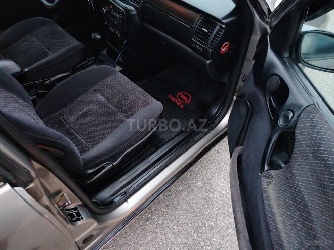 Opel Vectra 1996, 353,478 km - 2.0 l - Bakı