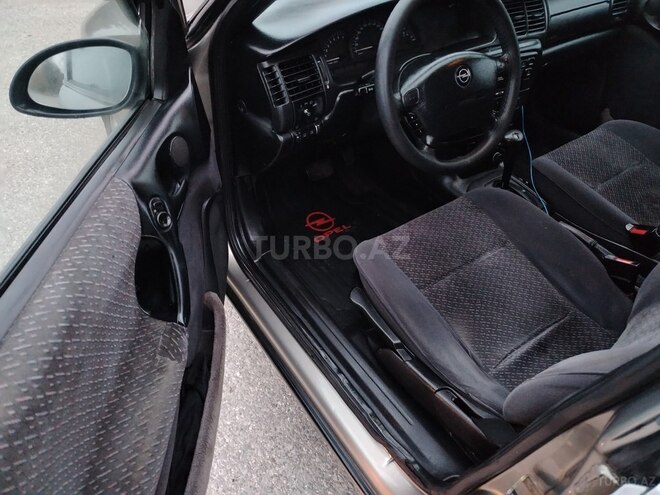 Opel Vectra 1996, 353,478 km - 2.0 l - Bakı
