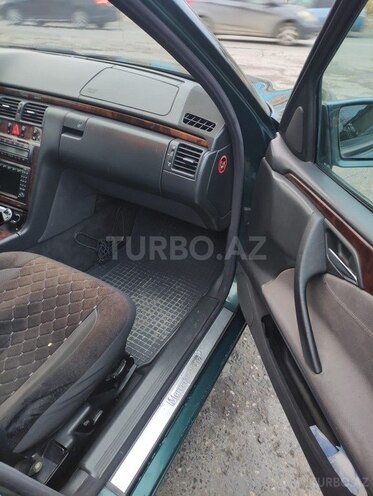 Mercedes E 270 2000, 417,000 km - 2.7 l - Bakı