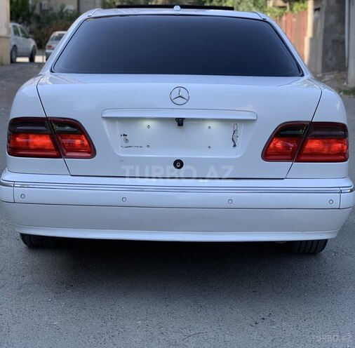Mercedes E 270 2001, 311,627 km - 2.7 л - Bakı