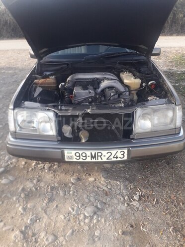 Mercedes E 300 d 1994, 365,000 km - 3.0 l - Ucar