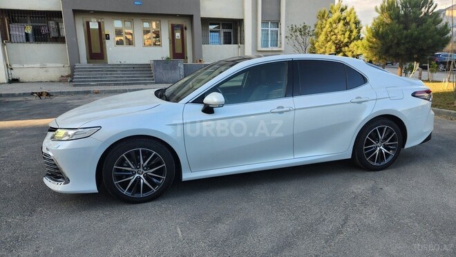 Toyota Camry-3