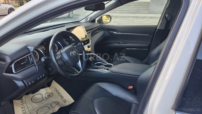 Toyota Camry-6