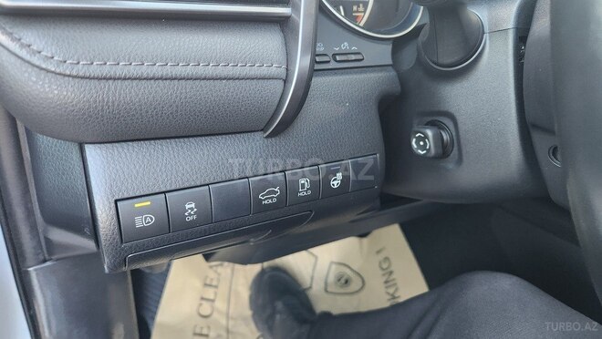 Toyota Camry-12