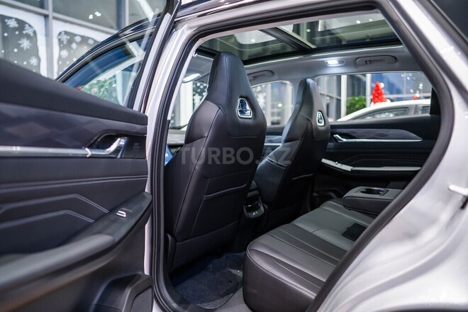DongFeng Aeolus Mage HEV-16