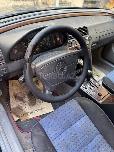 Mercedes C 200 1995, 368,000 km - 2.0 l - Bakı