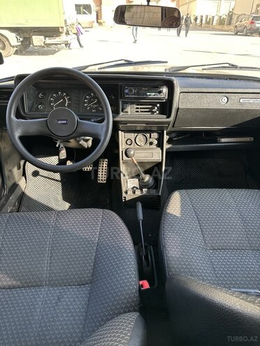LADA (VAZ) 2107-2