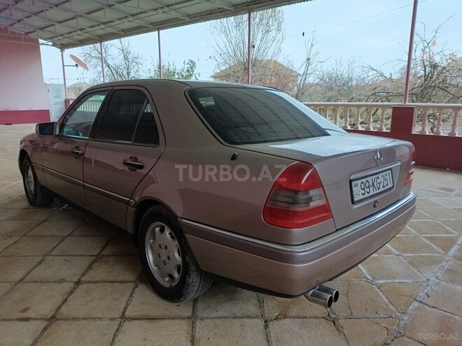 Mercedes C 200 1994, 300,000 km - 2.0 л - Salyan