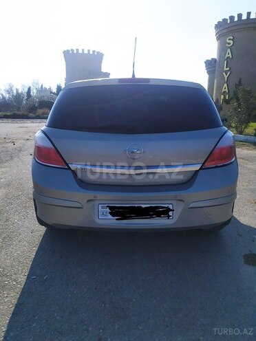 Opel Astra 2005, 173,000 km - 1.4 l - Salyan