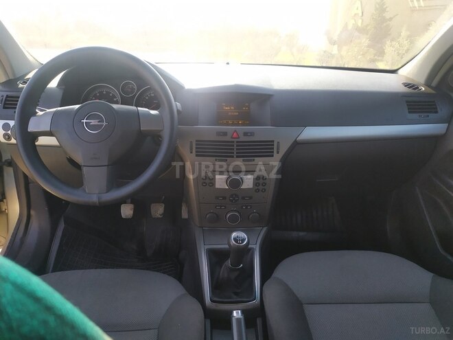 Opel Astra 2005, 173,000 km - 1.4 l - Salyan