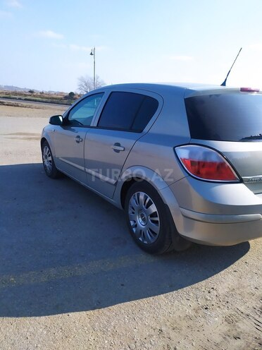 Opel Astra 2005, 173,000 km - 1.4 l - Salyan