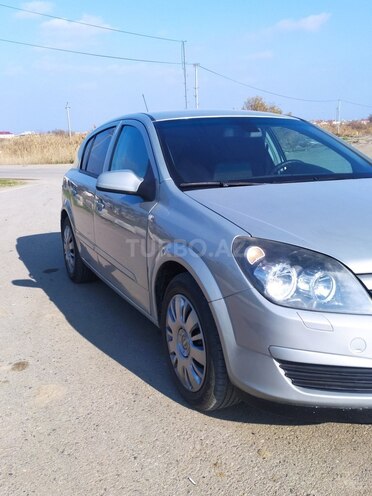Opel Astra 2005, 173,000 km - 1.4 l - Salyan