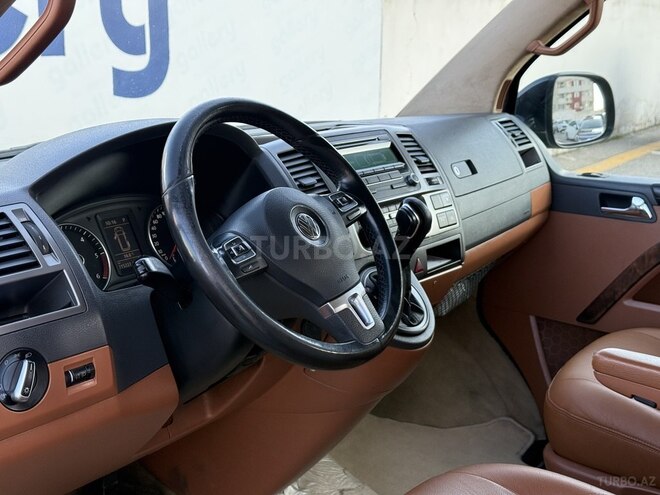 Volkswagen Caravelle 2014, 215,000 km - 2.0 l - Bakı