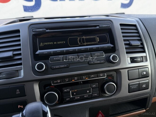 Volkswagen Caravelle 2014, 215,000 km - 2.0 l - Bakı