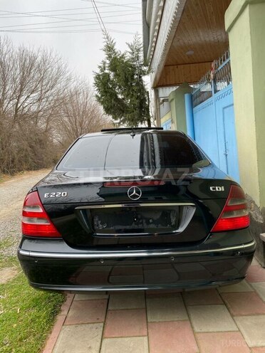 Mercedes E 220 d 2004, 262,000 km - 2.2 l - Bərdə