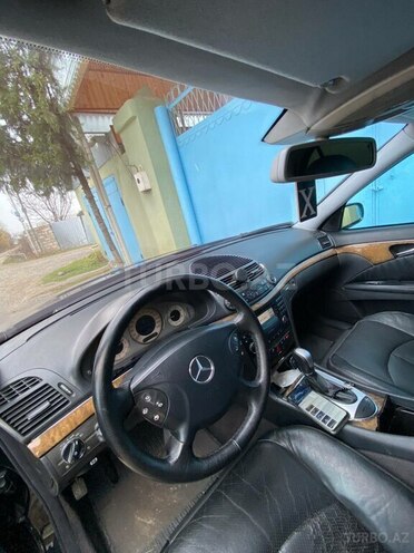 Mercedes E 220 d 2004, 262,000 km - 2.2 l - Bərdə