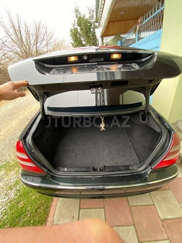 Mercedes E 220 d 2004, 262,000 km - 2.2 l - Bərdə