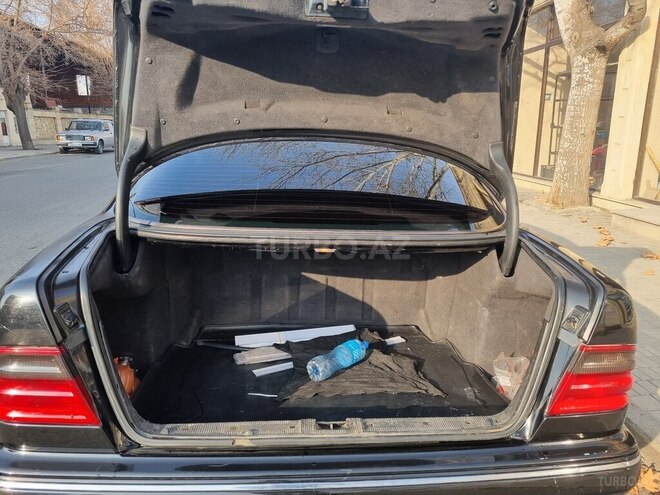 Mercedes E 220 d 1999, 400,000 km - 2.2 l - Qazax