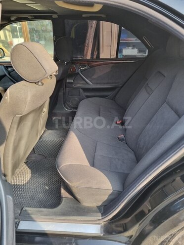 Mercedes E 220 d 1999, 400,000 km - 2.2 l - Qazax