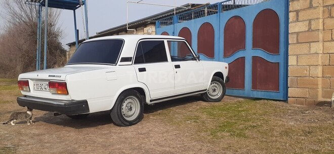LADA (VAZ) 2107 2007, 90,000 km - 1.6 л - Salyan