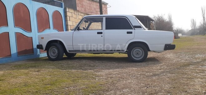 LADA (VAZ) 2107 2007, 90,000 km - 1.6 л - Salyan